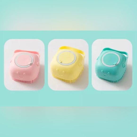 Pet Bath Brushes Massage Shampoo
Dispenser Available in Pink, Yellow and Green - Picture 1 of 15